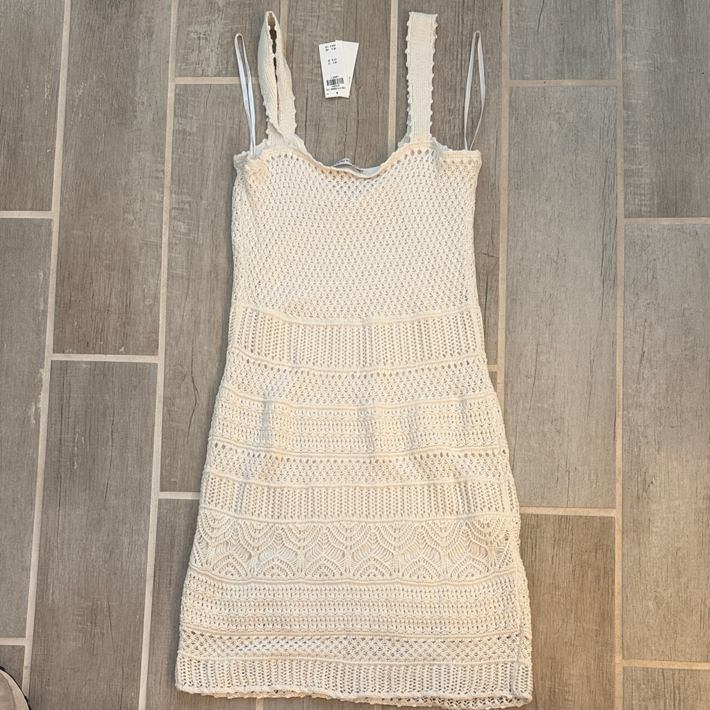 Abercrombie & Fitch Ivory Knit Mini Dress - Picture 4 of 4